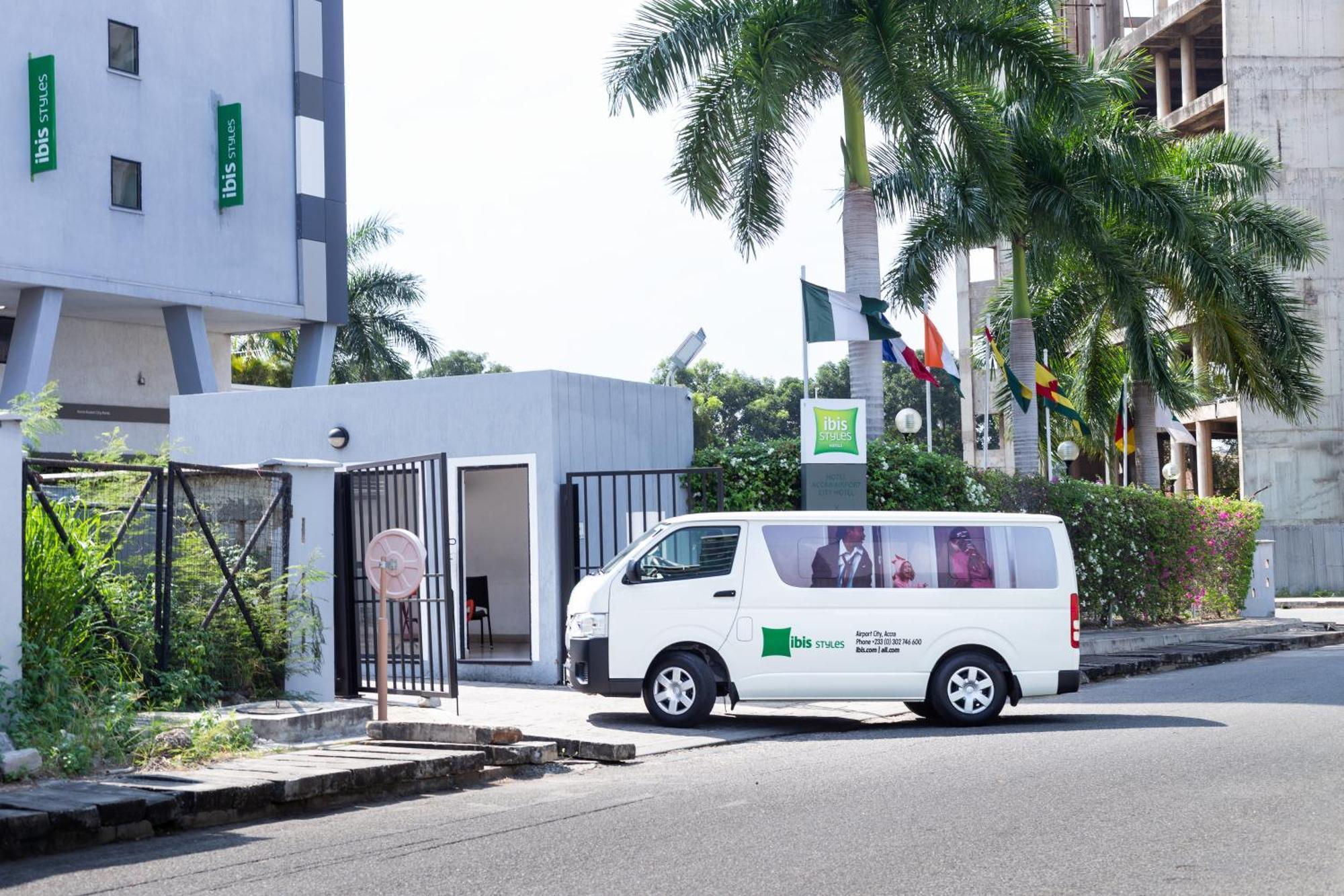 Ibis Styles Accra Airport Hotel Exterior photo