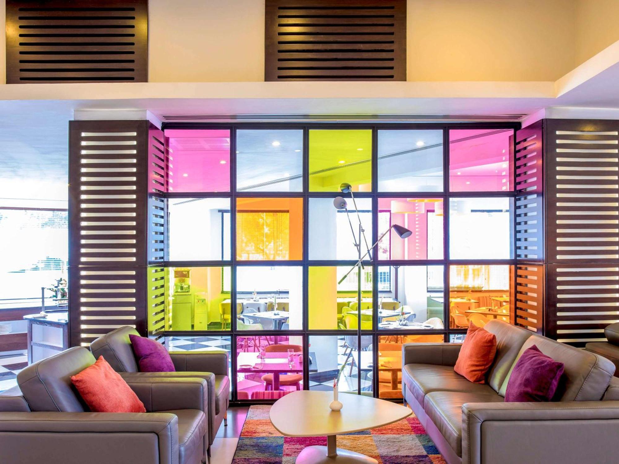 Ibis Styles Accra Airport Hotel Exterior photo