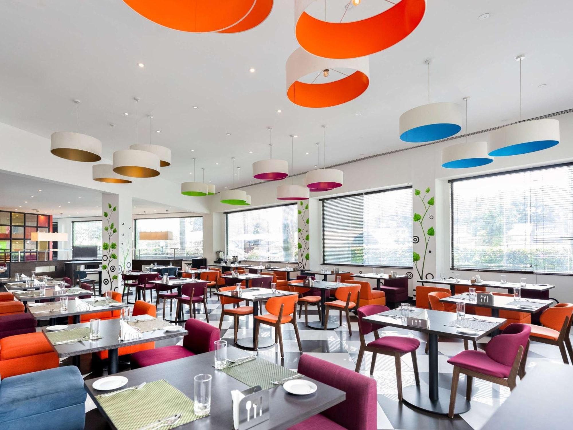 Ibis Styles Accra Airport Hotel Exterior photo