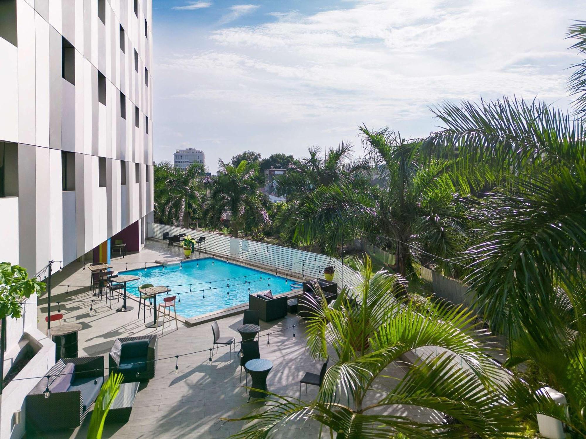 Ibis Styles Accra Airport Hotel Exterior photo